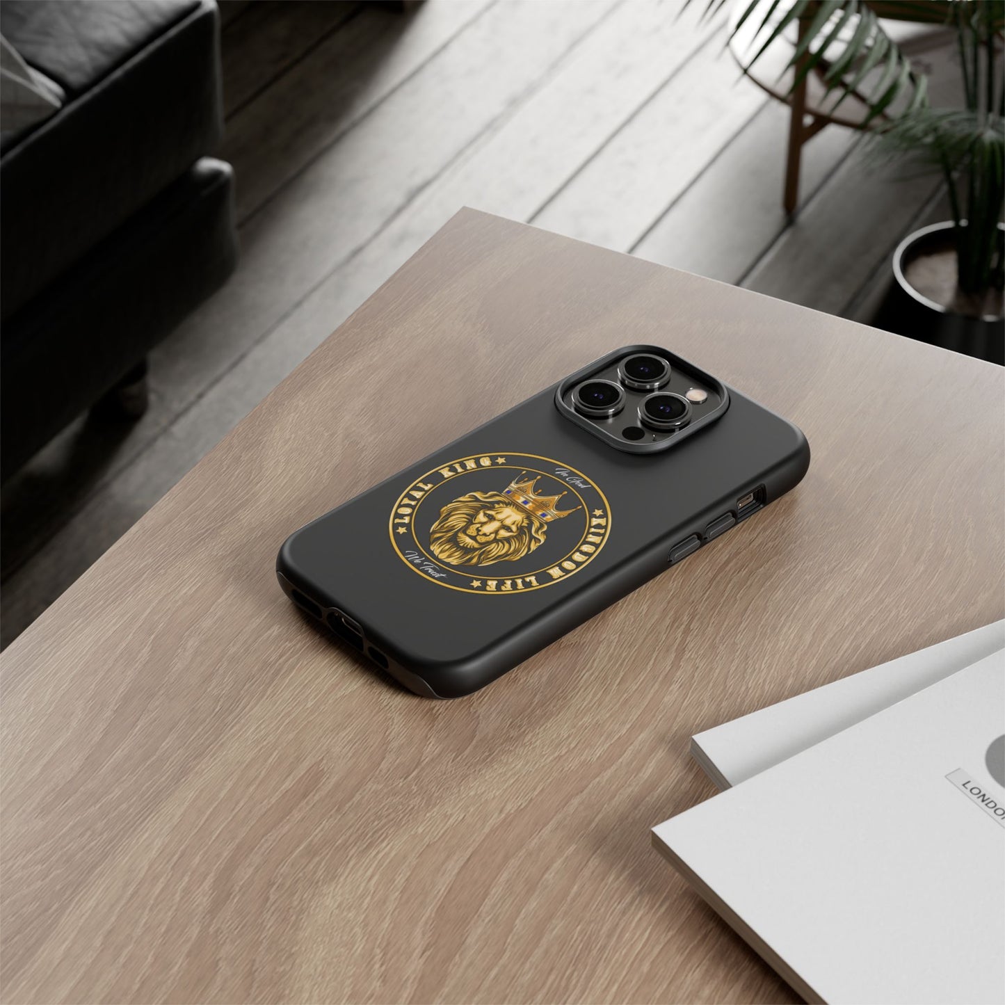 LOYAL KING Cover (black) - loyalty in life is important