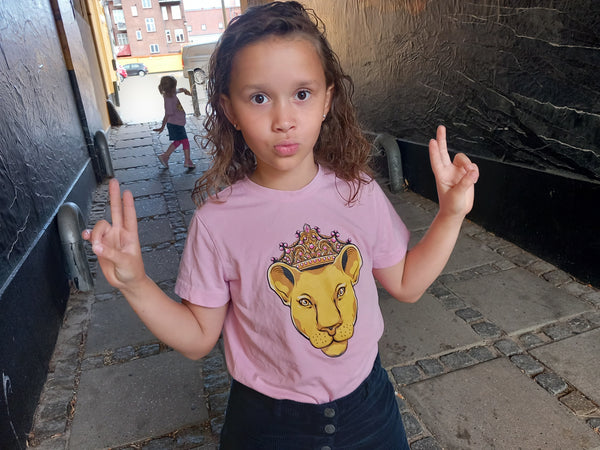 Girls LIONESS T-SHIRT | The Original – Faithwear for Young Queens 👑