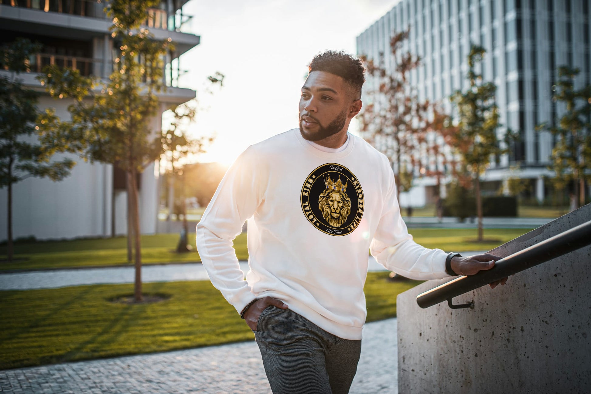 LOYAL KING Sweatshirt