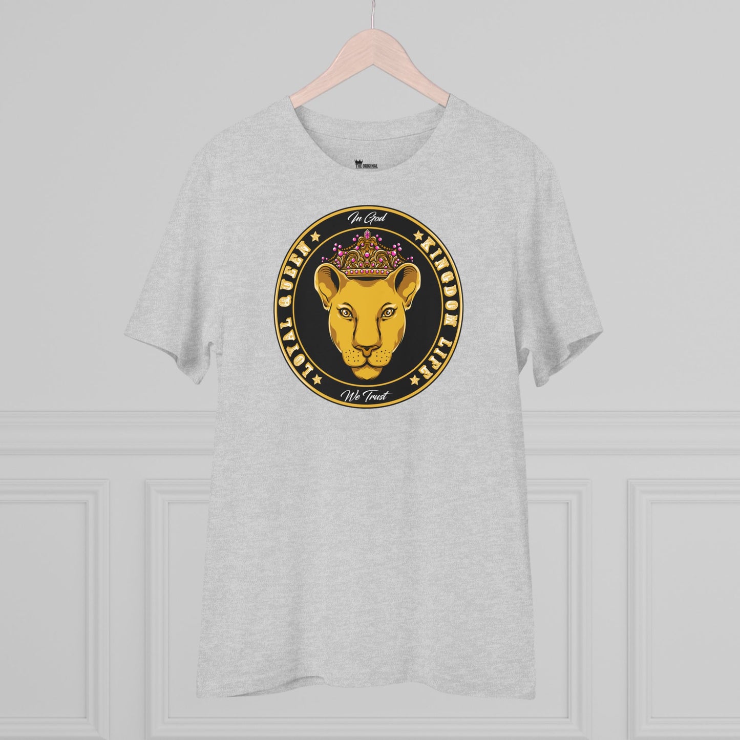 LOYAL QUEEN Organic T-shirt