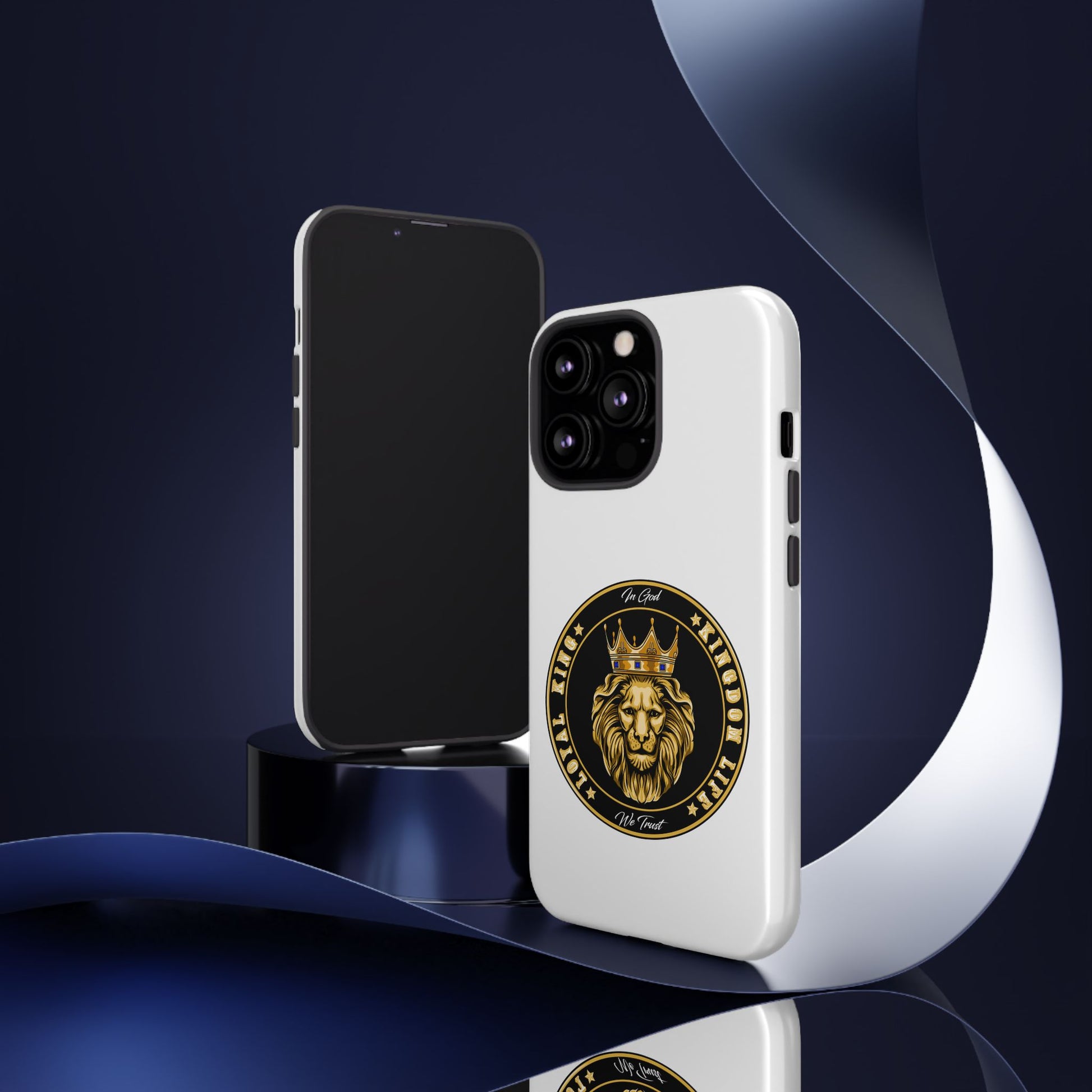 LOYAL KING case in white with crown and lion symbol – The Original Faithwear