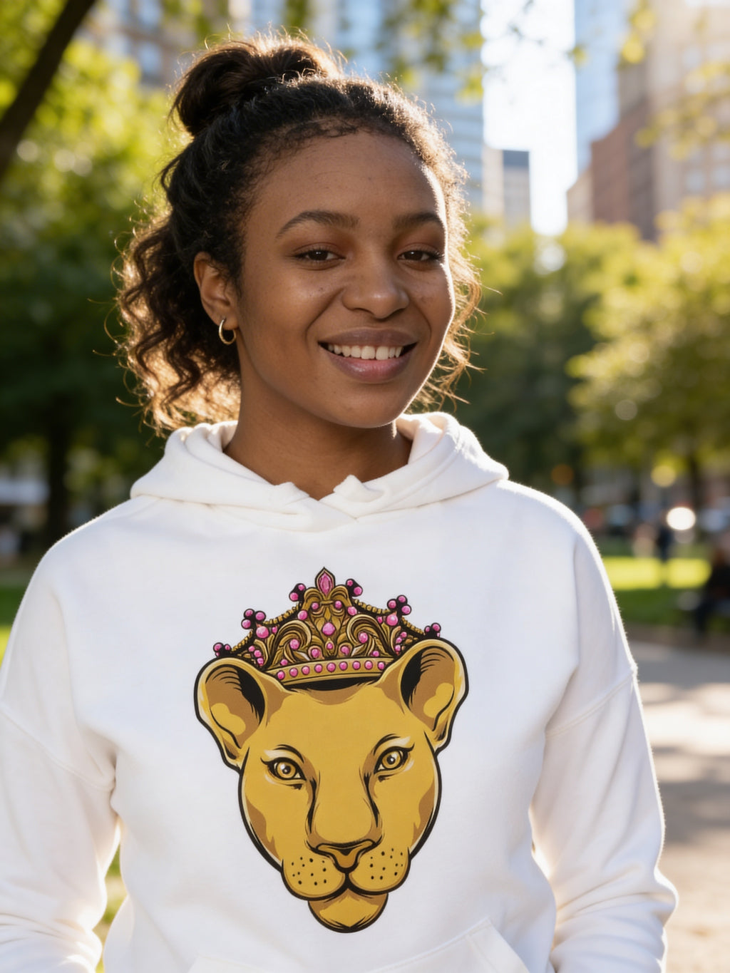 Das Original – LIONESS Hoodie | Weiße Faithwear für Damen